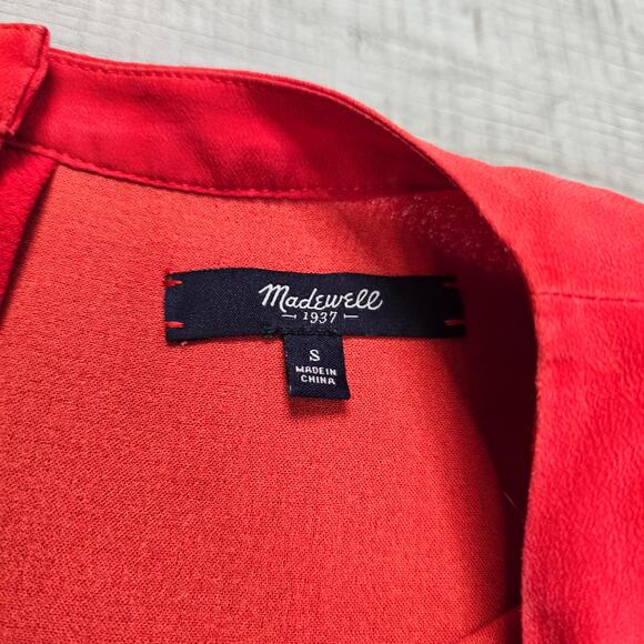 Madewell Red Short Sleeve Button Back Top Womens S Silk Trim High Low Crew Neck - Picture 7 of 8